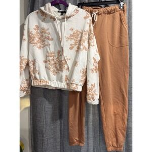 Olivia and Vivian Womens Sweatshirt/pants outfit Small Hoodie Med Joggers Floral